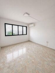 Blk 325 Jurong East Street 31 (Jurong East), HDB Executive #566500031